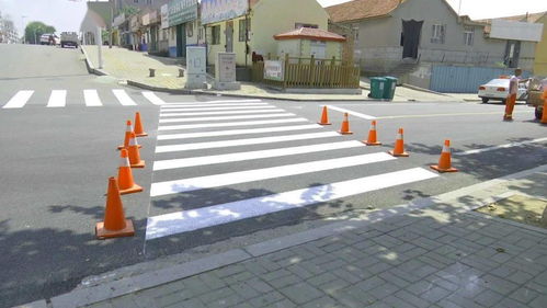 創城進行時 完善道路安全設施 讓乳山的交通更加文明有序